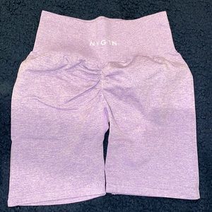 NVGTN SCRUNCH SHORTS
